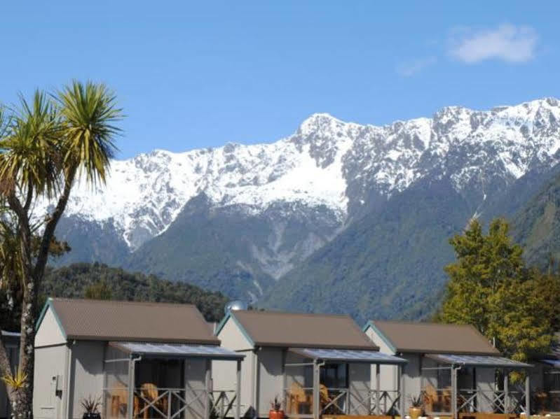 10 & Holiday park 4*